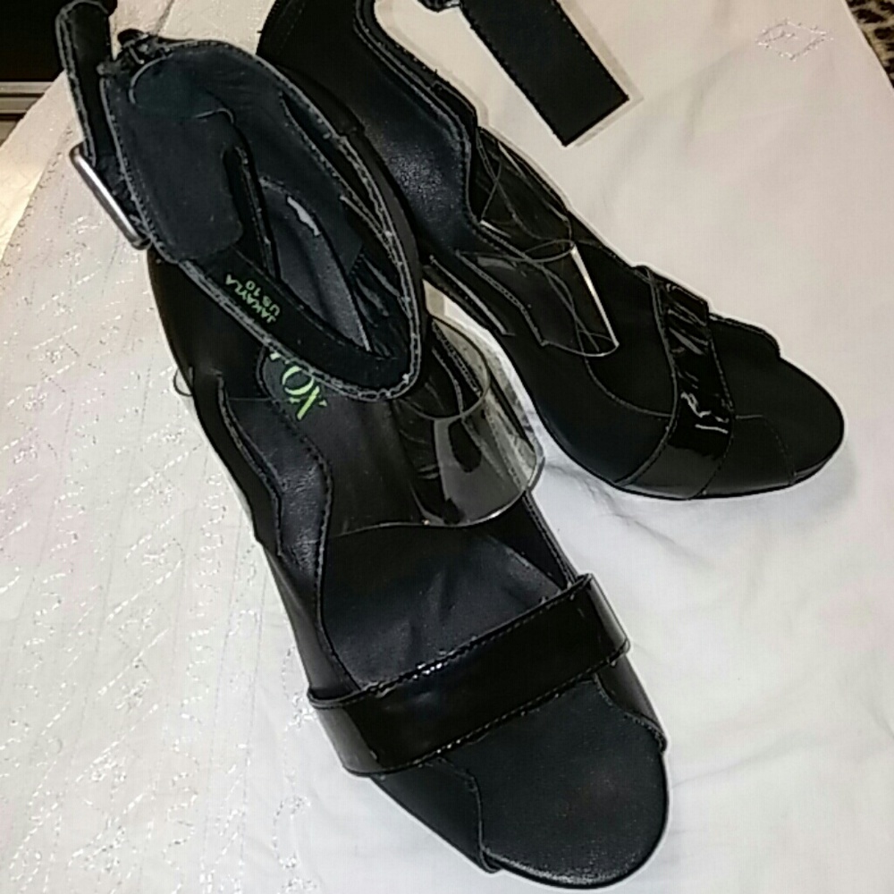 Sale!!!🎈Paper fox heels (Jakayla)
